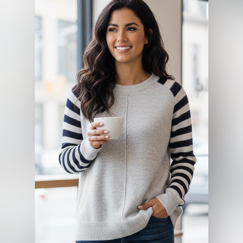 Love Lili Womens Sweater Gray With Dark Stripes On Sleeves Size XL